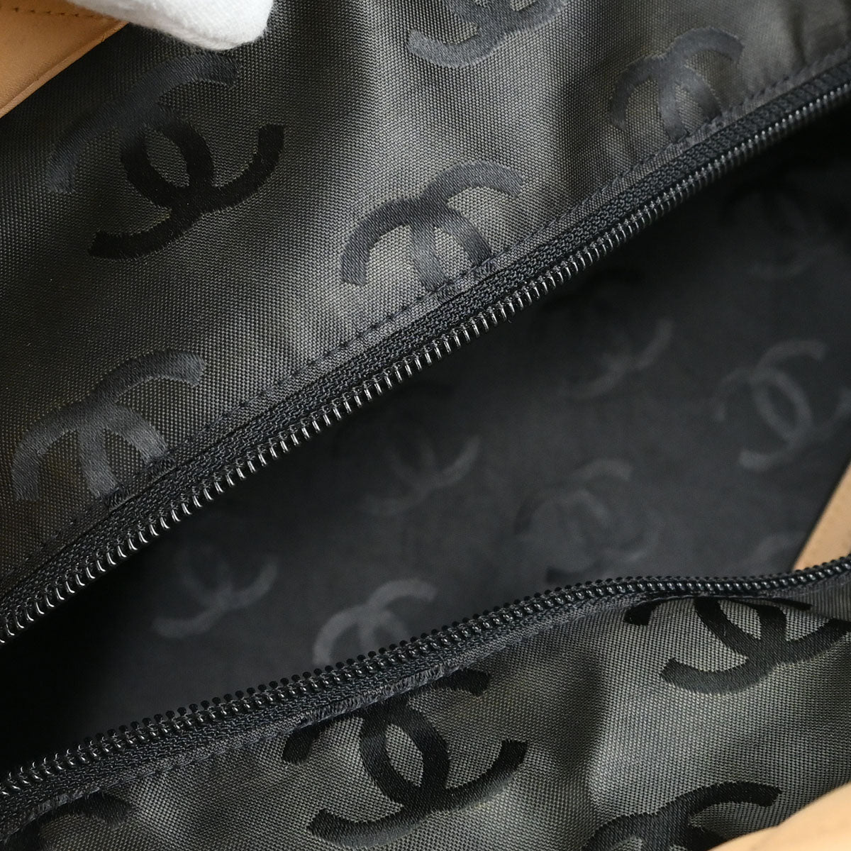 Chanel 2004-2005 Beige Calfskin Cambon Ligne Tote Handbag