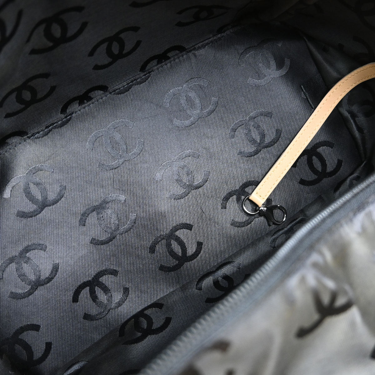 Chanel 2004-2005 Beige Calfskin Cambon Ligne Tote Handbag