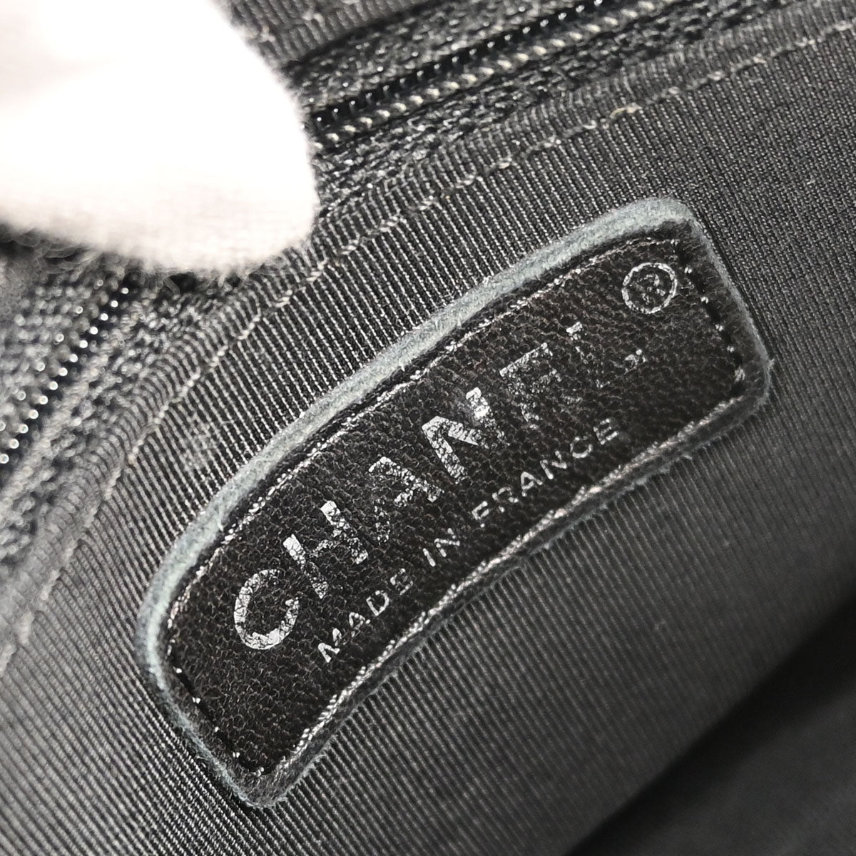 Chanel 2005-2006 Black Caviar Skin Shoulder Bag