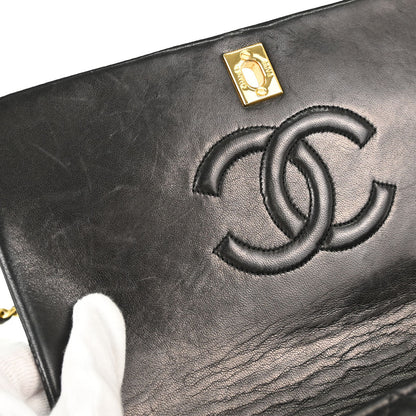 Chanel 1989-1991 Black Lambskin Turnlock Small Full Flap Shoulder Bag