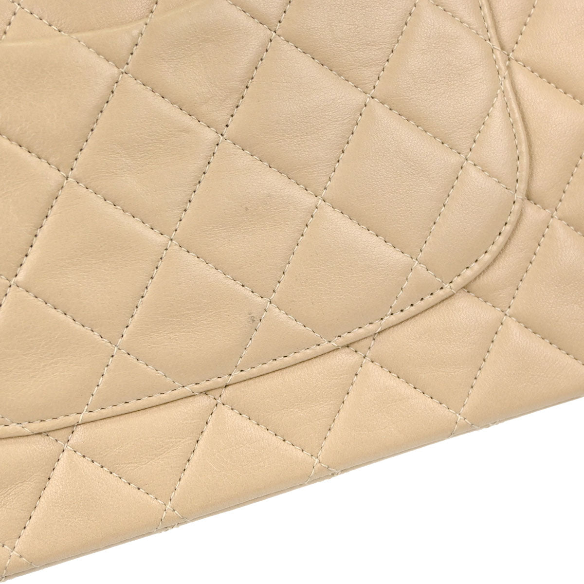 Chanel 1994-1996 Beige Lambskin Medium Classic Double Flap Shoulder Bag