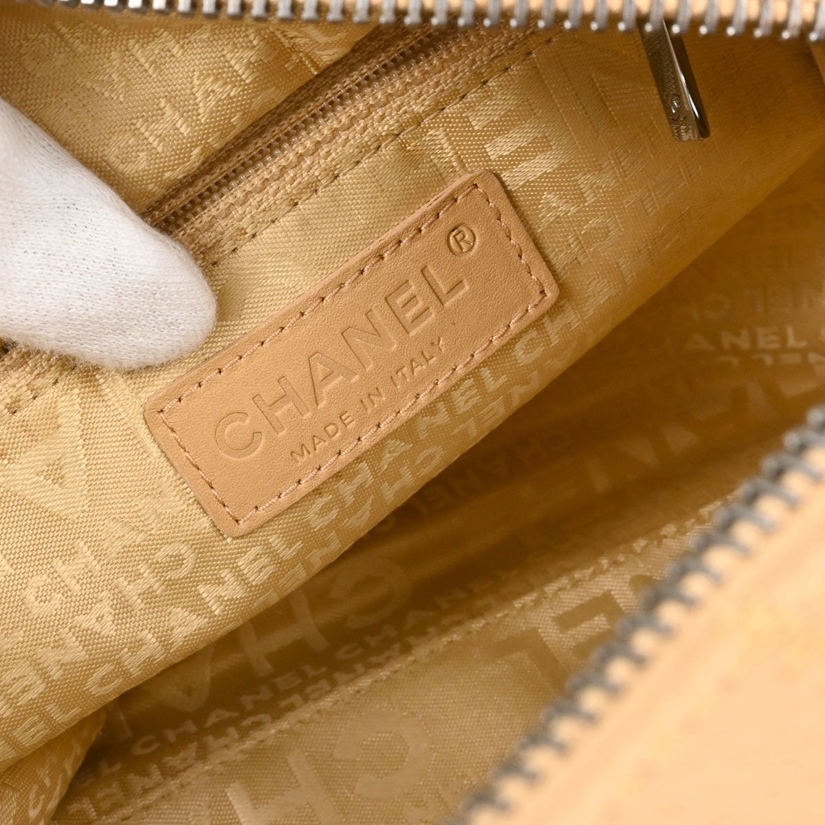 Chanel 2004-2005 Beige Caviar Skin Wild Stitch Choco Bar Handbag
