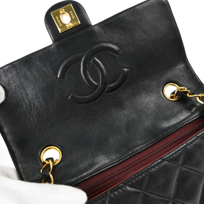 Chanel 1991-1994 Black Lambskin Classic Square Flap Shoulder Bag 20