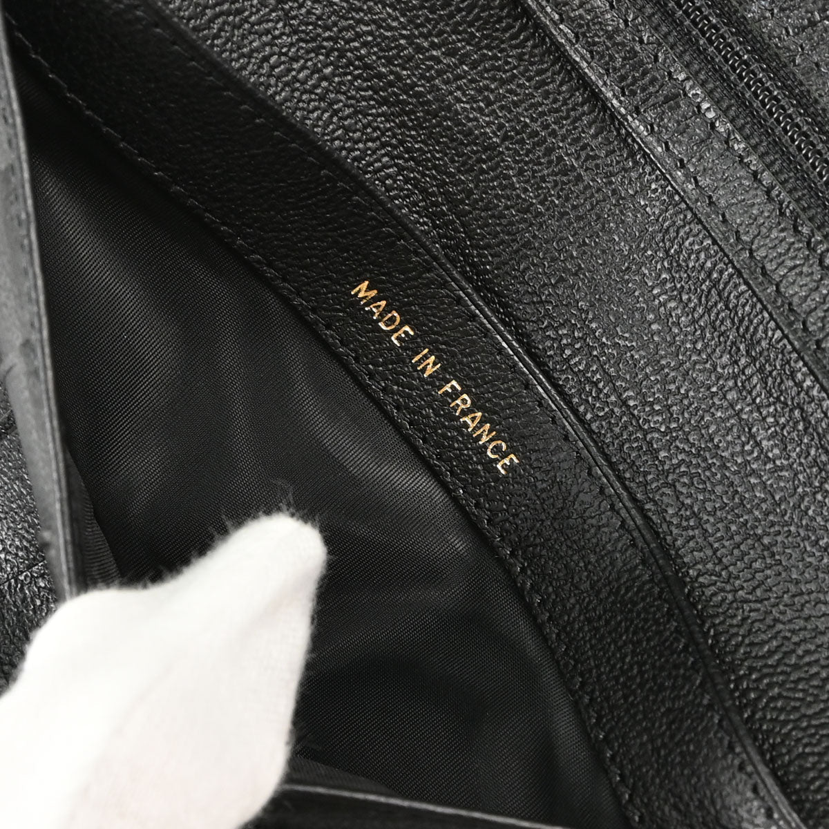 Chanel 1997-1999 Bifold Wallet Purse Black Calfskin