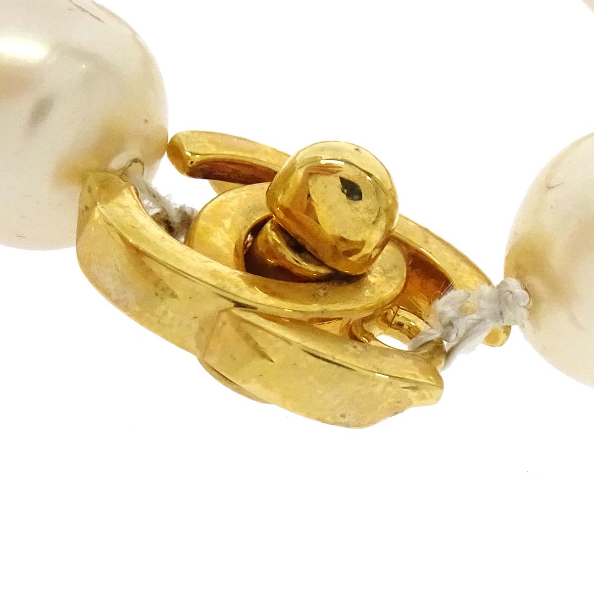Chanel Turnlock Bracelet Gold Costume Pearl 97P