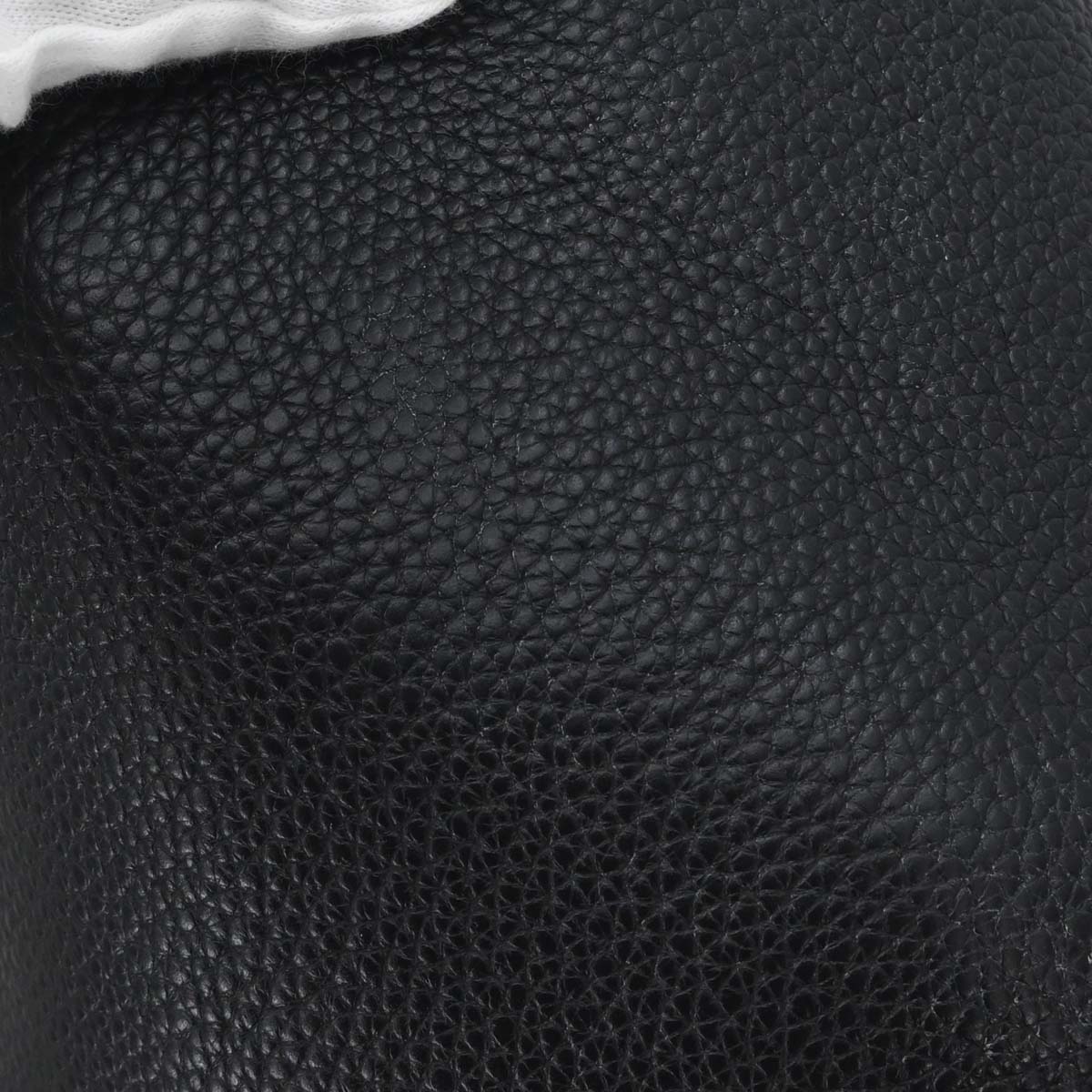 Hermes Black Taurillon Clemence Picotin 18 PM Handbag