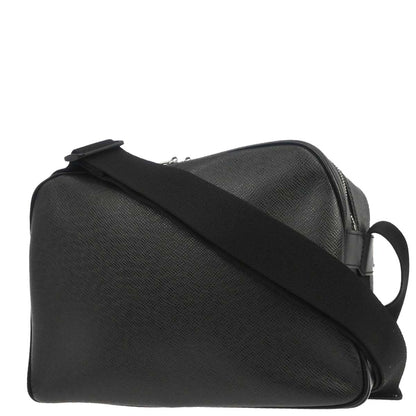 Louis Vuitton Black Taiga Reporter PM Shoulder Bag M30152