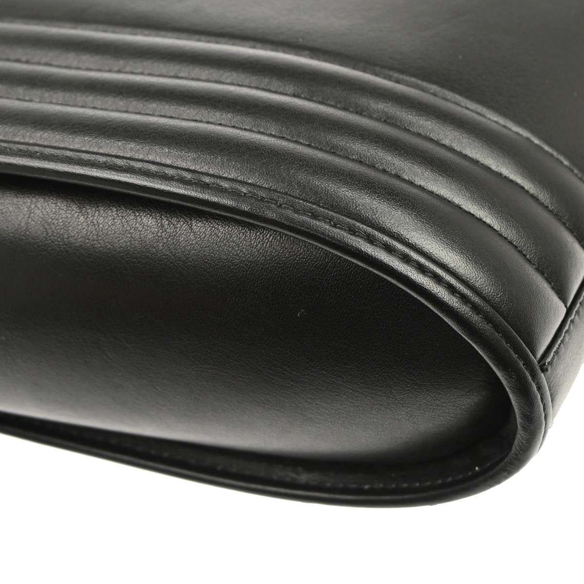 Yves Saint Laurent Black Leather Shoulder Bag