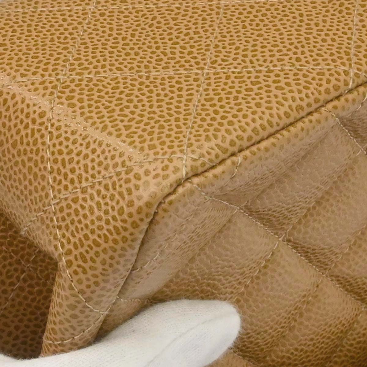 Chanel 2000-2002 Beige Caviar Skin Jumbo Classic Flap Shoulder Bag