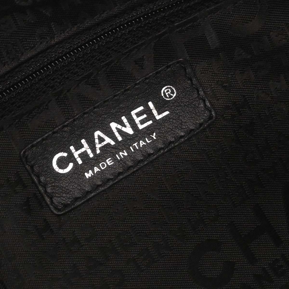 Chanel 2005-2006 Black Caviar Skin Choco Bar Handbag