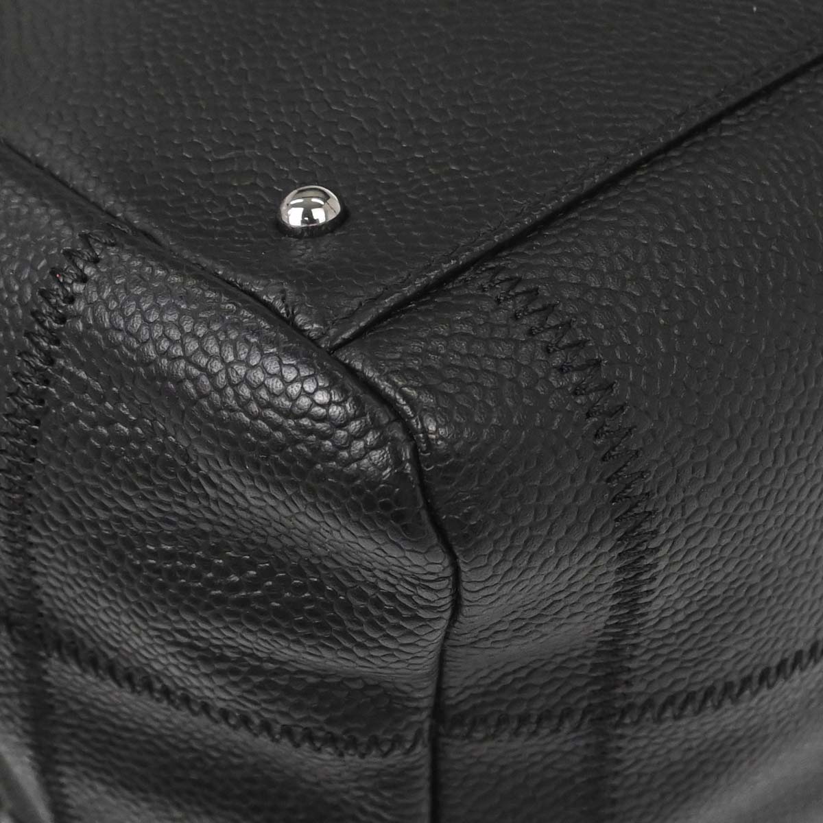 Chanel 2005-2006 Black Caviar Skin Choco Bar Handbag