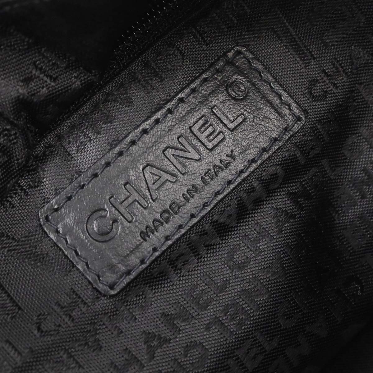 Chanel 2005-2006 Black Caviar Skin Choco Bar Handbag