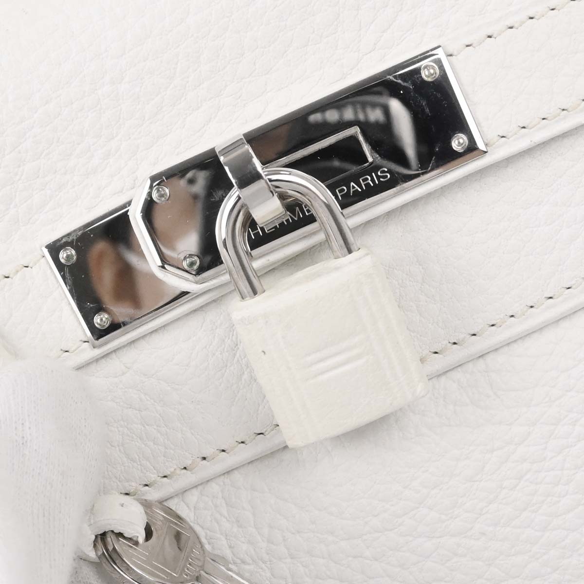 Hermes White Taurillon Clemence Kelly 32 Retourne 2way Shoulder Handbag