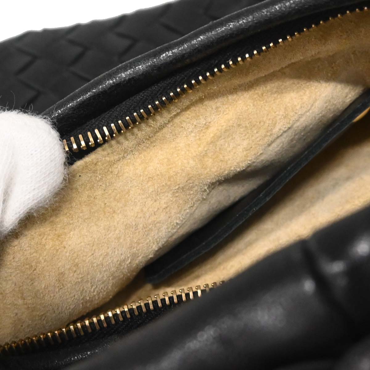 Bottega Veneta Black Lambskin Intrecciato Hobo Handbag