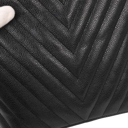 Chanel 1991-1994 Black Caviar Skin Chevron Handbag