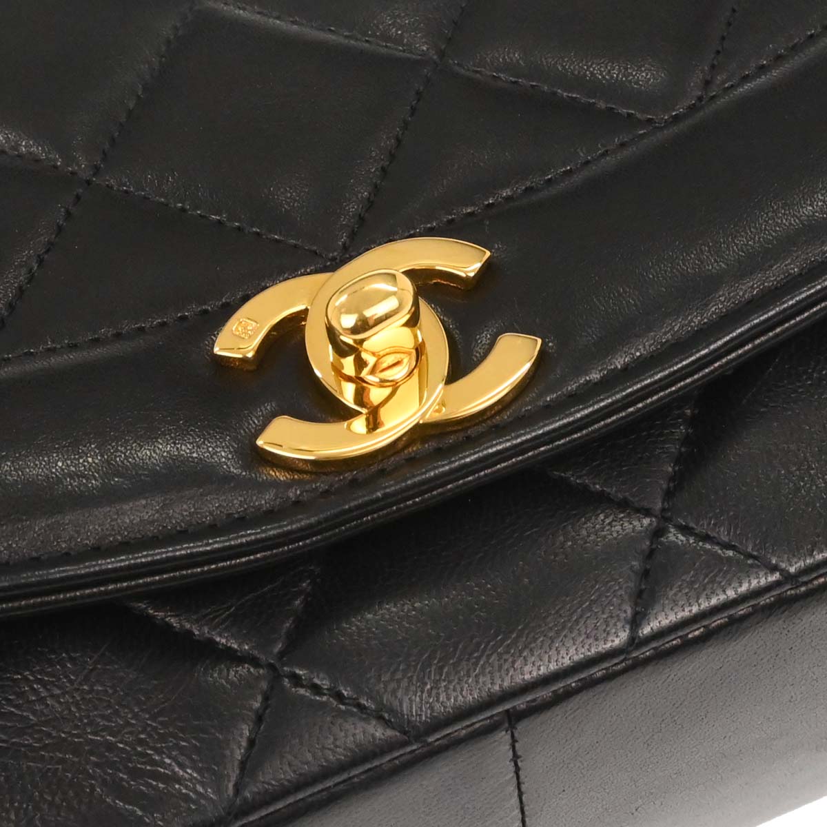 Chanel 1989-1991 Black Lambskin Medium Diana Shoulder Bag