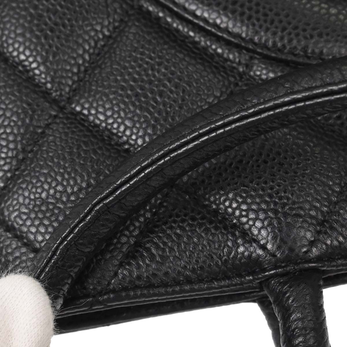 Chanel 2005-2006 Black Caviar Skin Medallion Tote Handbag