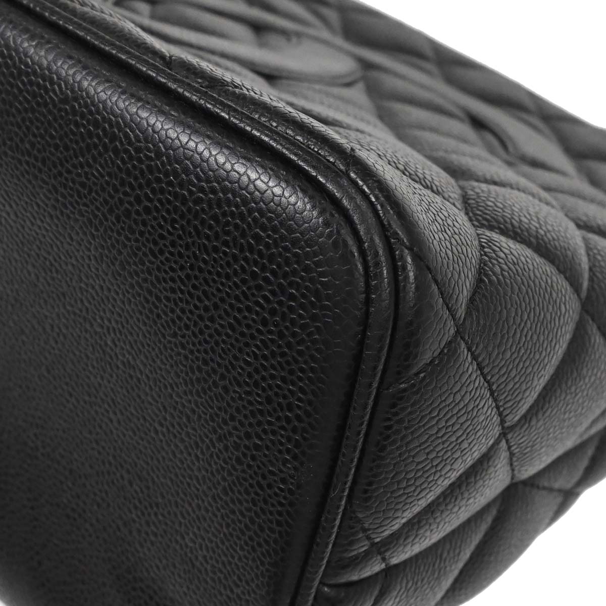 Chanel 2005-2006 Black Caviar Skin Medallion Tote Handbag