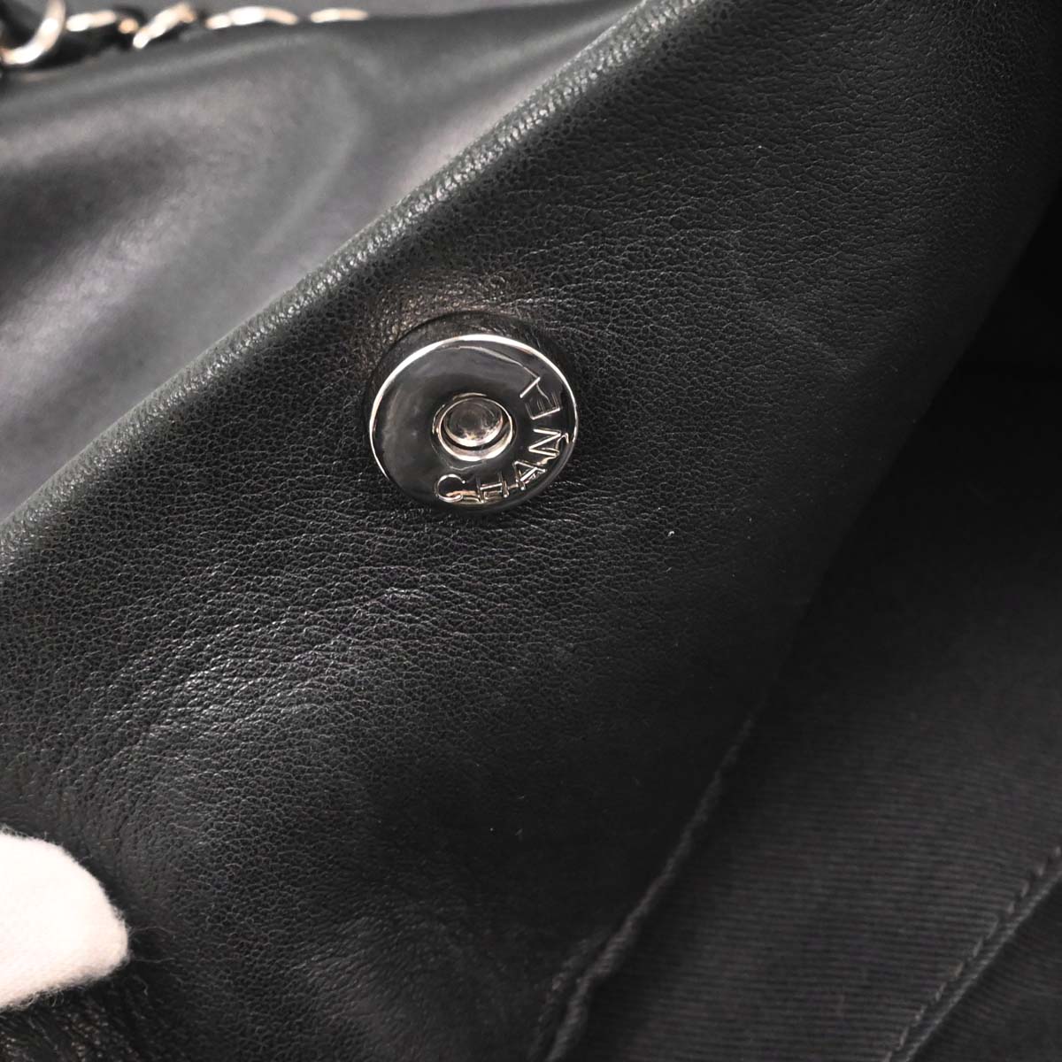 Chanel 2009-2010 Black Lambskin Tote Chain Handbag