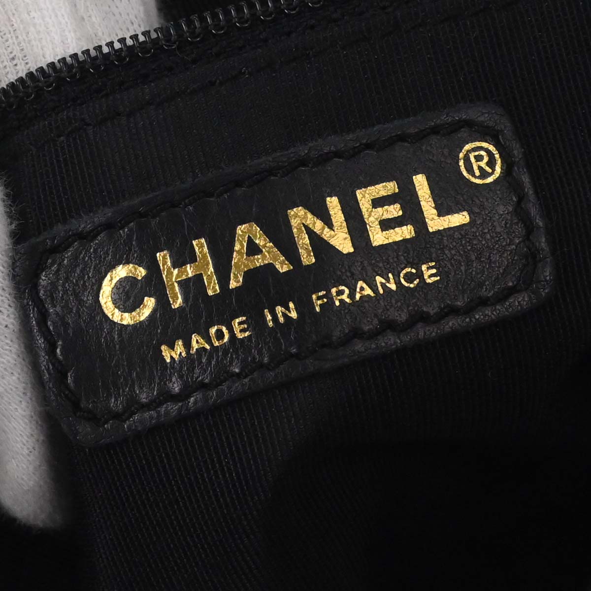 Chanel 2002-2003 Black Caviar Skin Chain Handbag