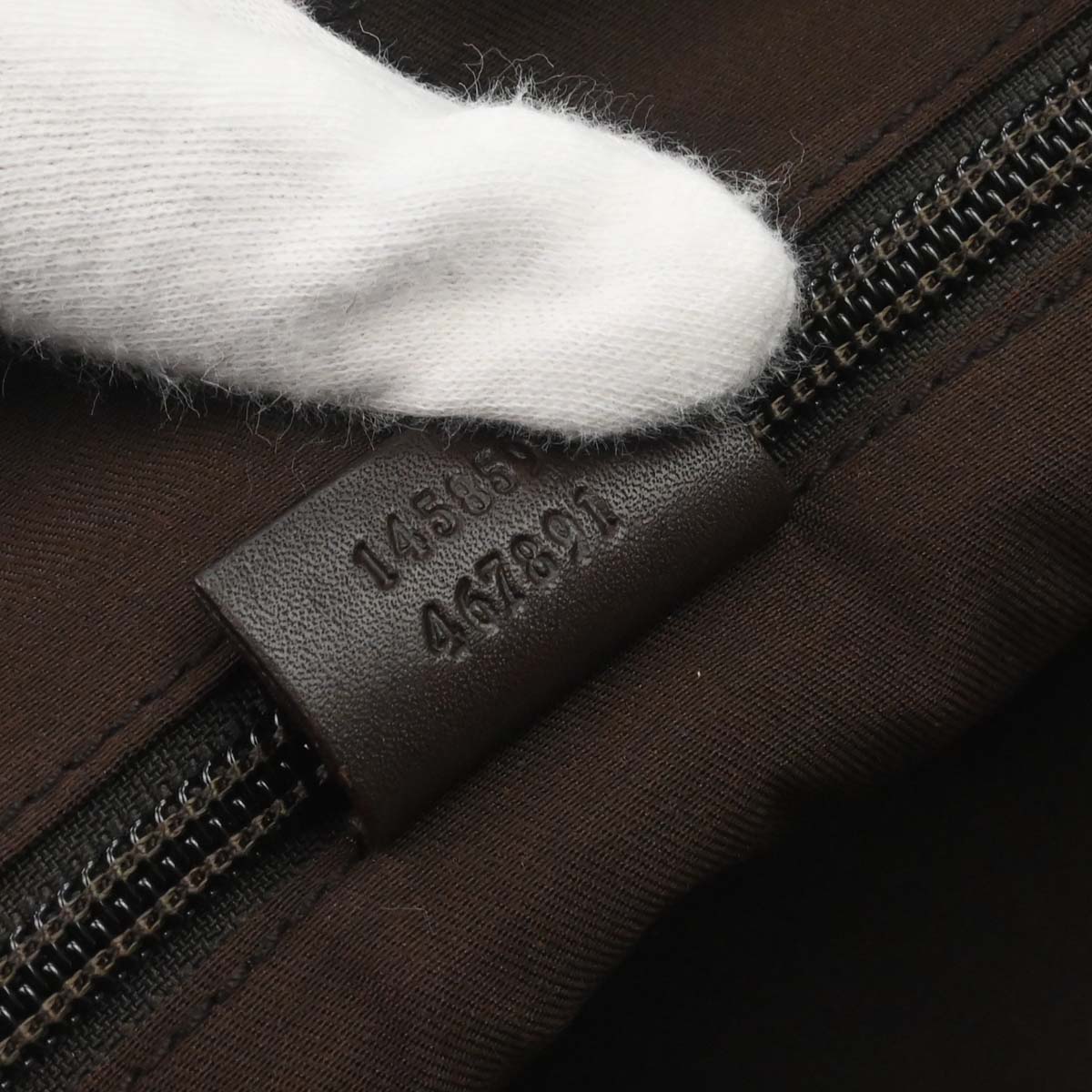 Gucci Beige Canvas GG Shoulder Bag