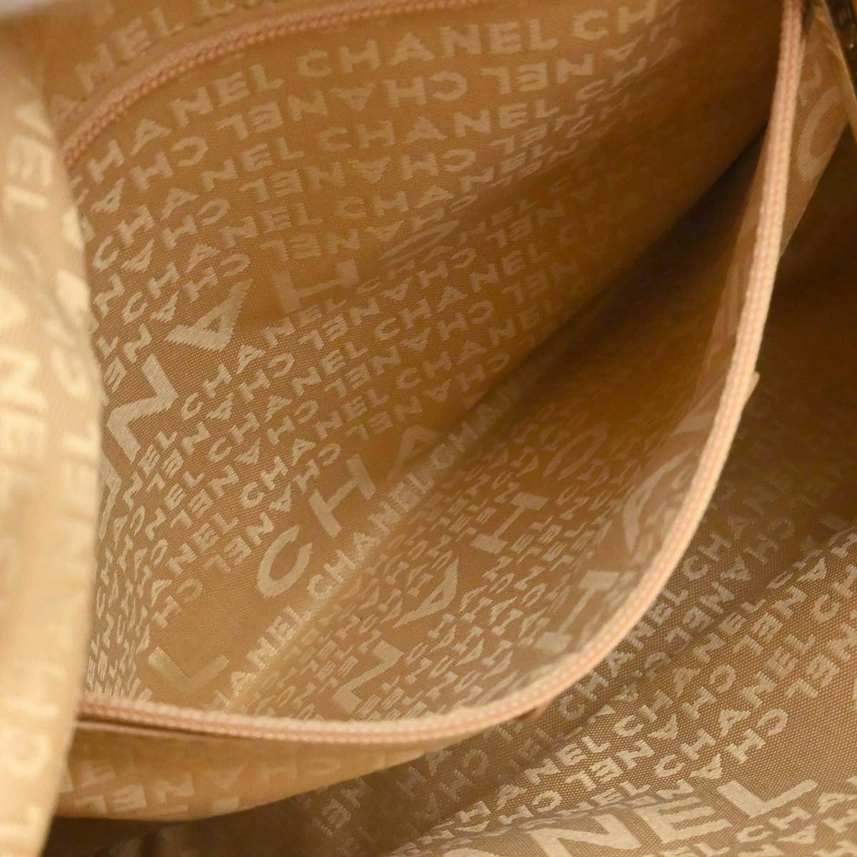 Chanel 2005-2006 Beige Lambskin Ultimate Soft Hobo Handbag