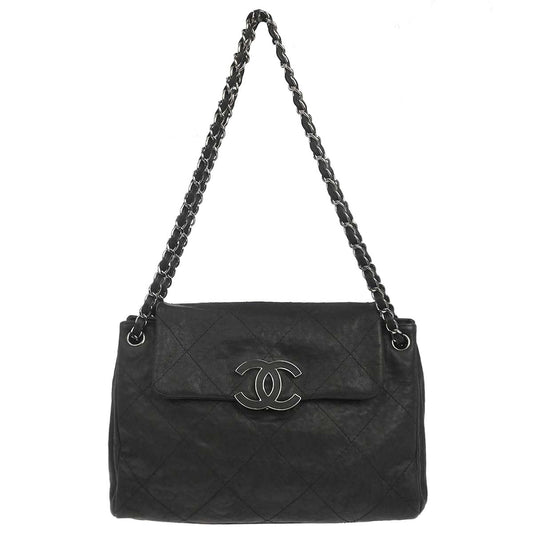 Chanel 2011 Black Calfskin Hamptons CC Accordion Flap Shoulder Bag