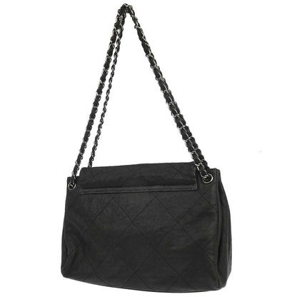Chanel 2011 Black Calfskin Hamptons CC Accordion Flap Shoulder Bag