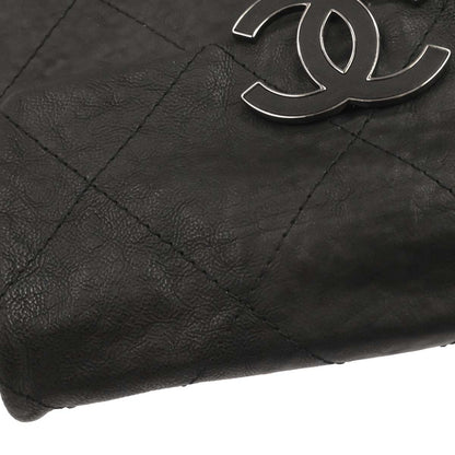 Chanel 2011 Black Calfskin Hamptons CC Accordion Flap Shoulder Bag