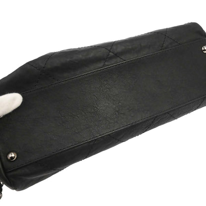 Chanel 2011 Black Calfskin Hamptons CC Accordion Flap Shoulder Bag