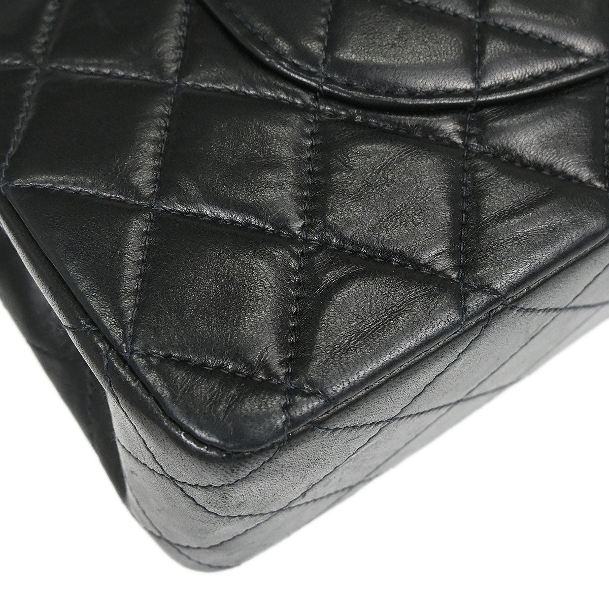 Chanel 2000-2002 Black Lambskin Medium Classic Double Flap Shoulder Bag