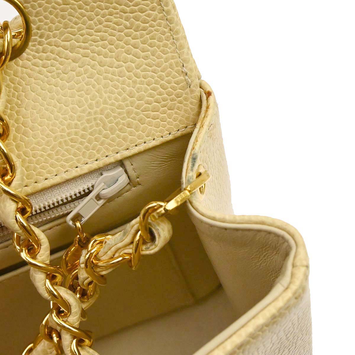 Chanel 1991-1994 Beige Caviar Skin Medium Diana Shoulder Bag