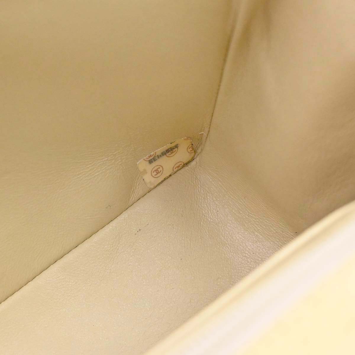 Chanel 1991-1994 Beige Caviar Skin Medium Diana Shoulder Bag