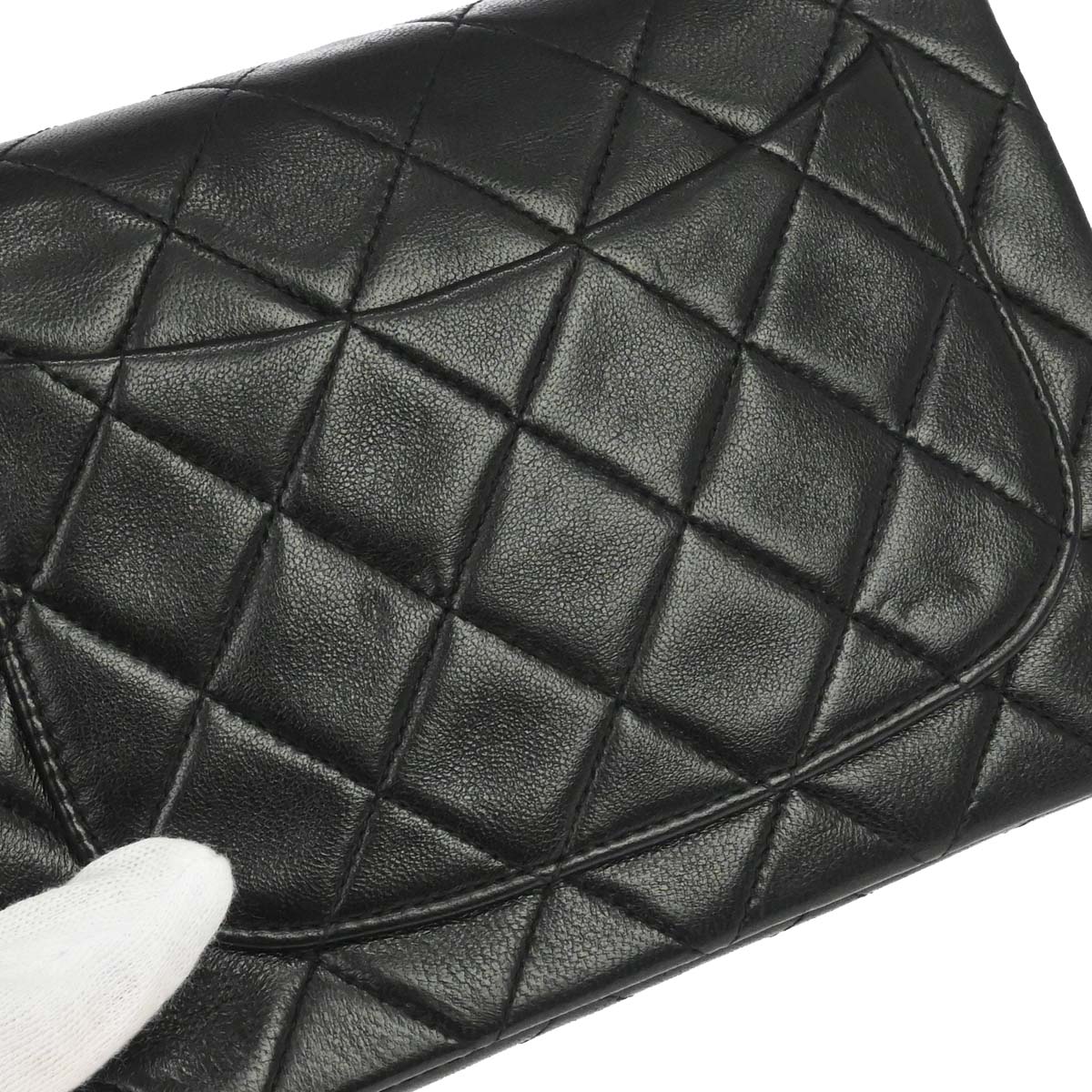 Chanel 1991-1994 Black Lambskin Mini Classic Square Flap Shoulder Bag 17