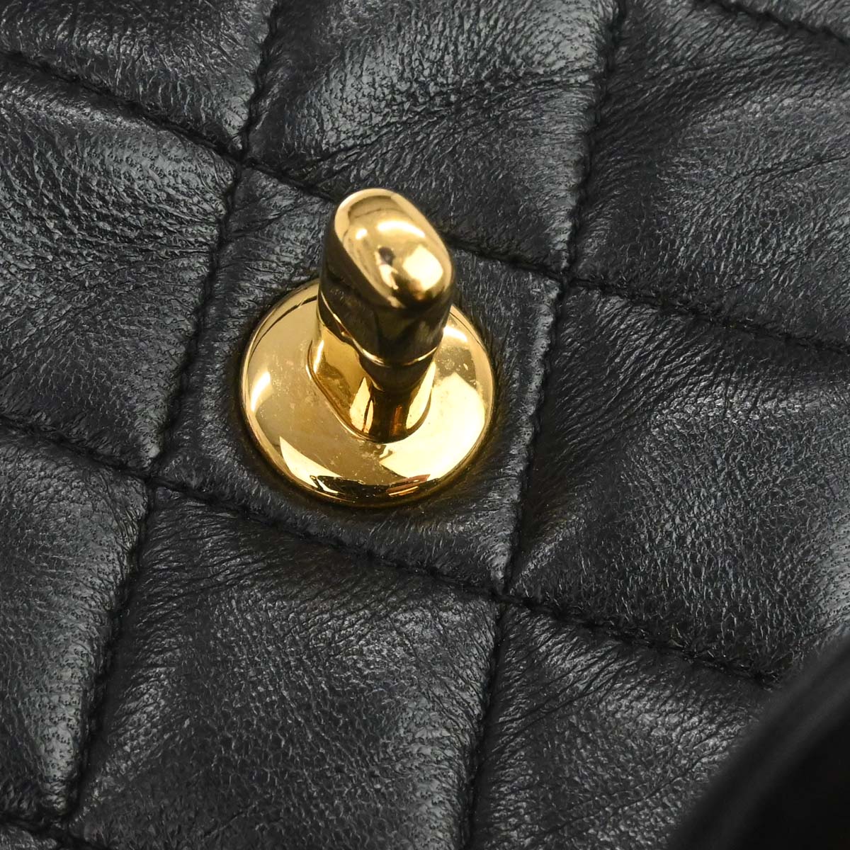 Chanel 1991-1994 Black Lambskin Mini Classic Square Flap Shoulder Bag 17