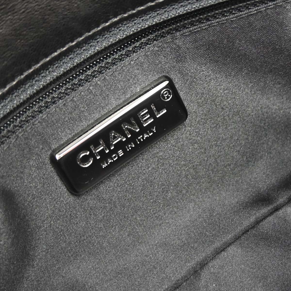 Chanel 2005-2006 Black Lambskin Chain Shoulder Bag