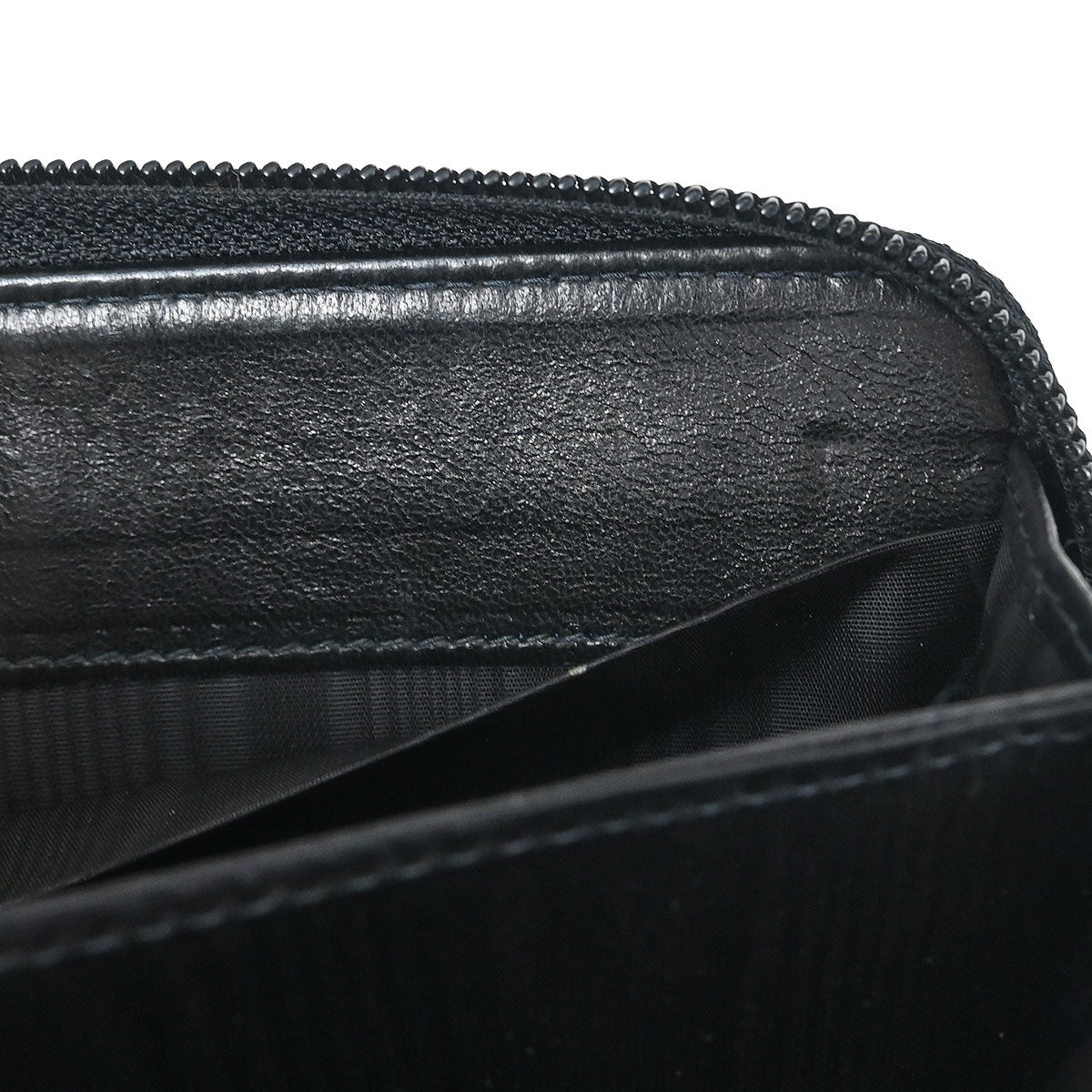 Chanel 2003-2004 Black Caviar Skin Zip Around Wallet