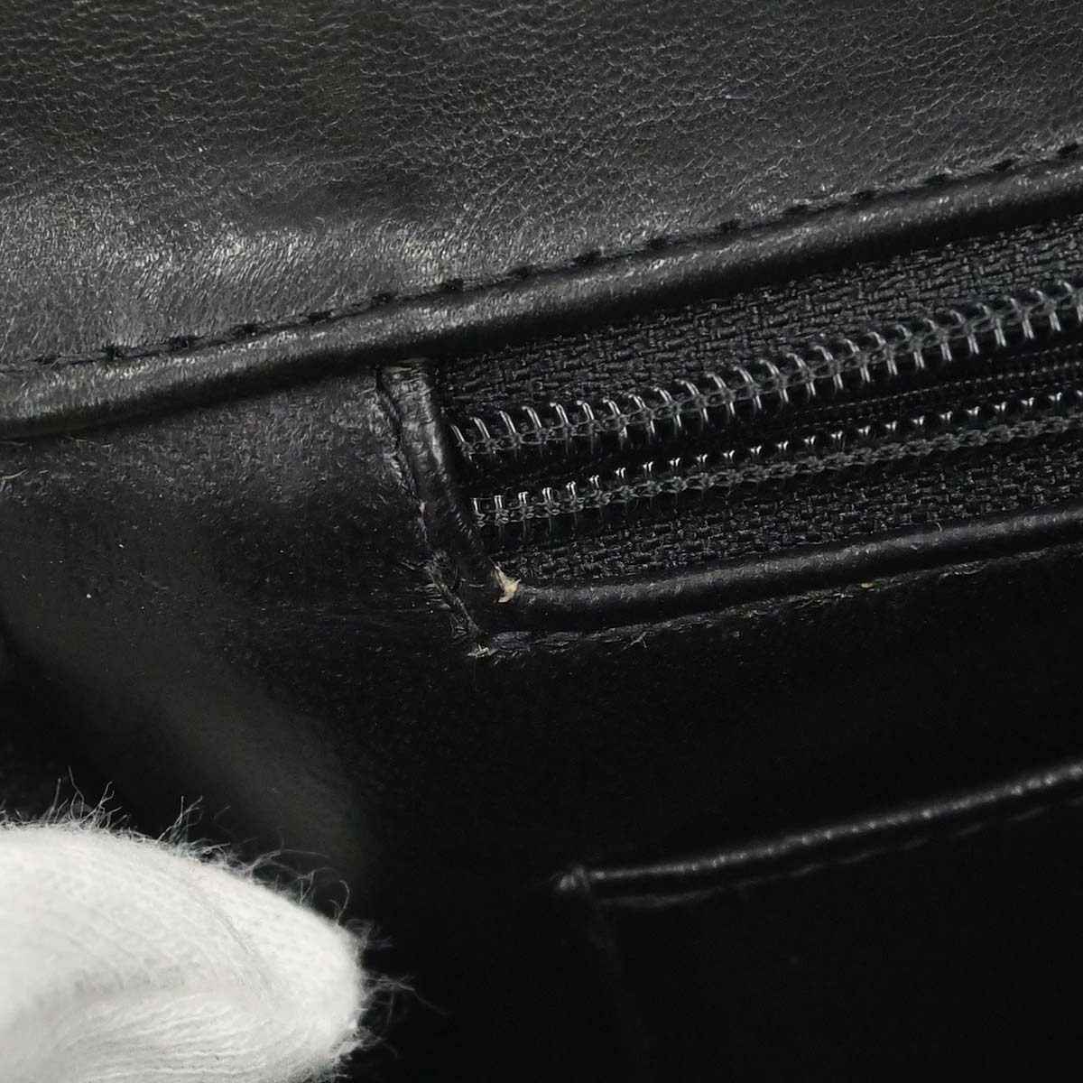 Chanel 1996-1997 Black Lambskin Small Diana Shoulder Bag