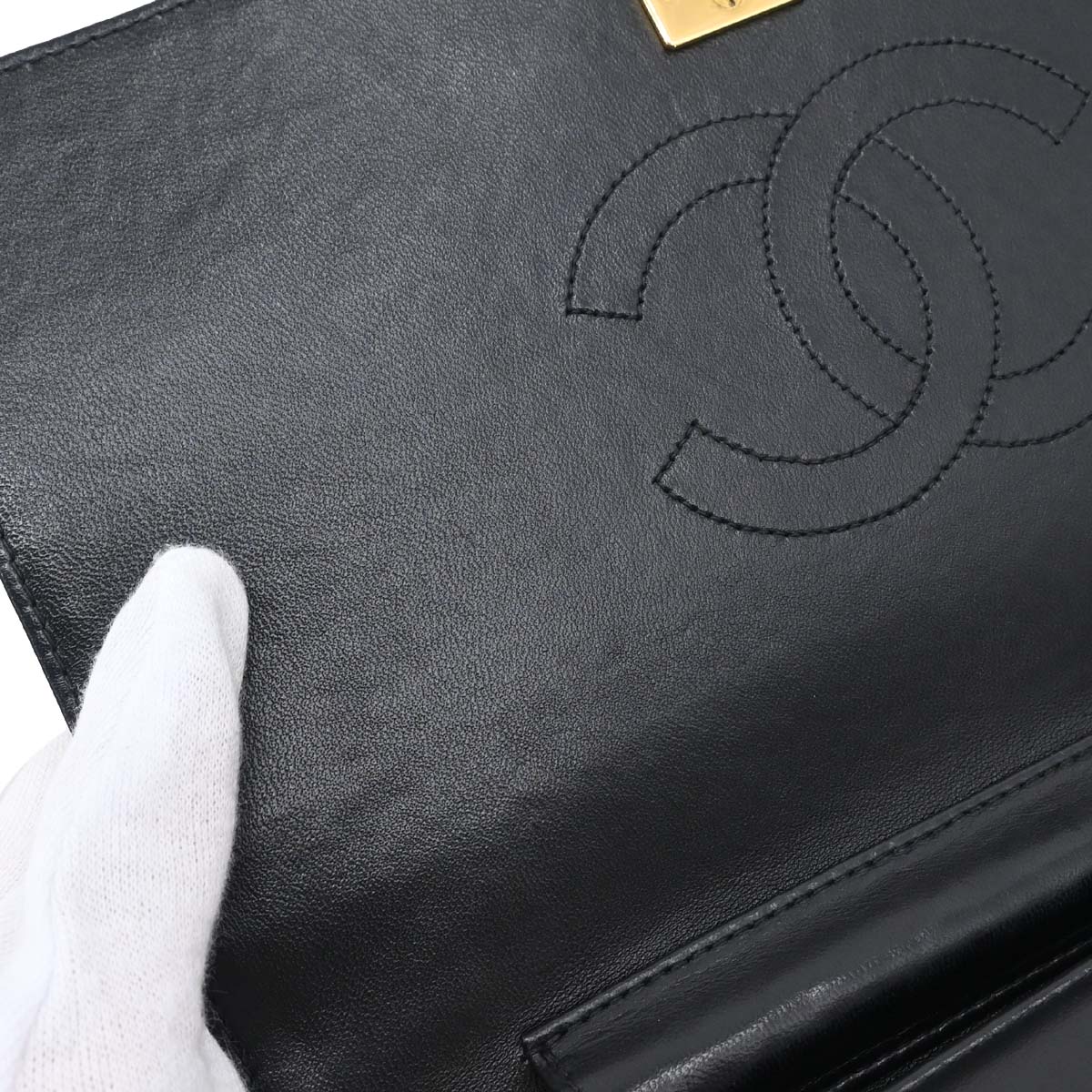 Chanel 1997-1999 Black Lambskin Pushlock Small Full Flap Shoulder Bag