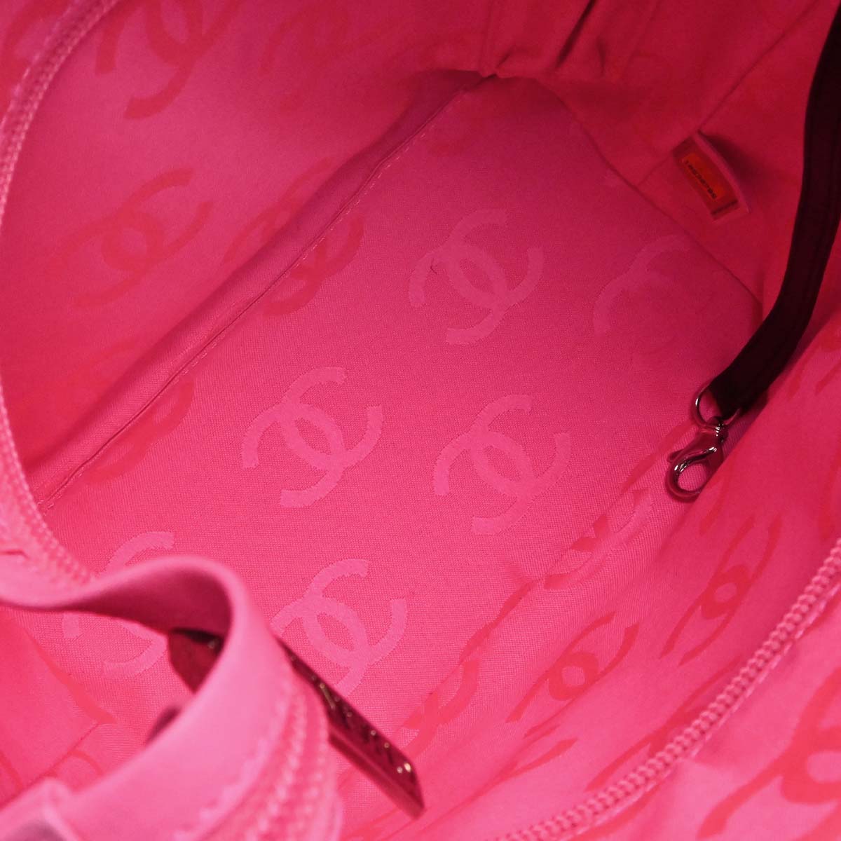 Chanel 2005-2006 Black Calfskin Cambon Ligne Tote Handbag