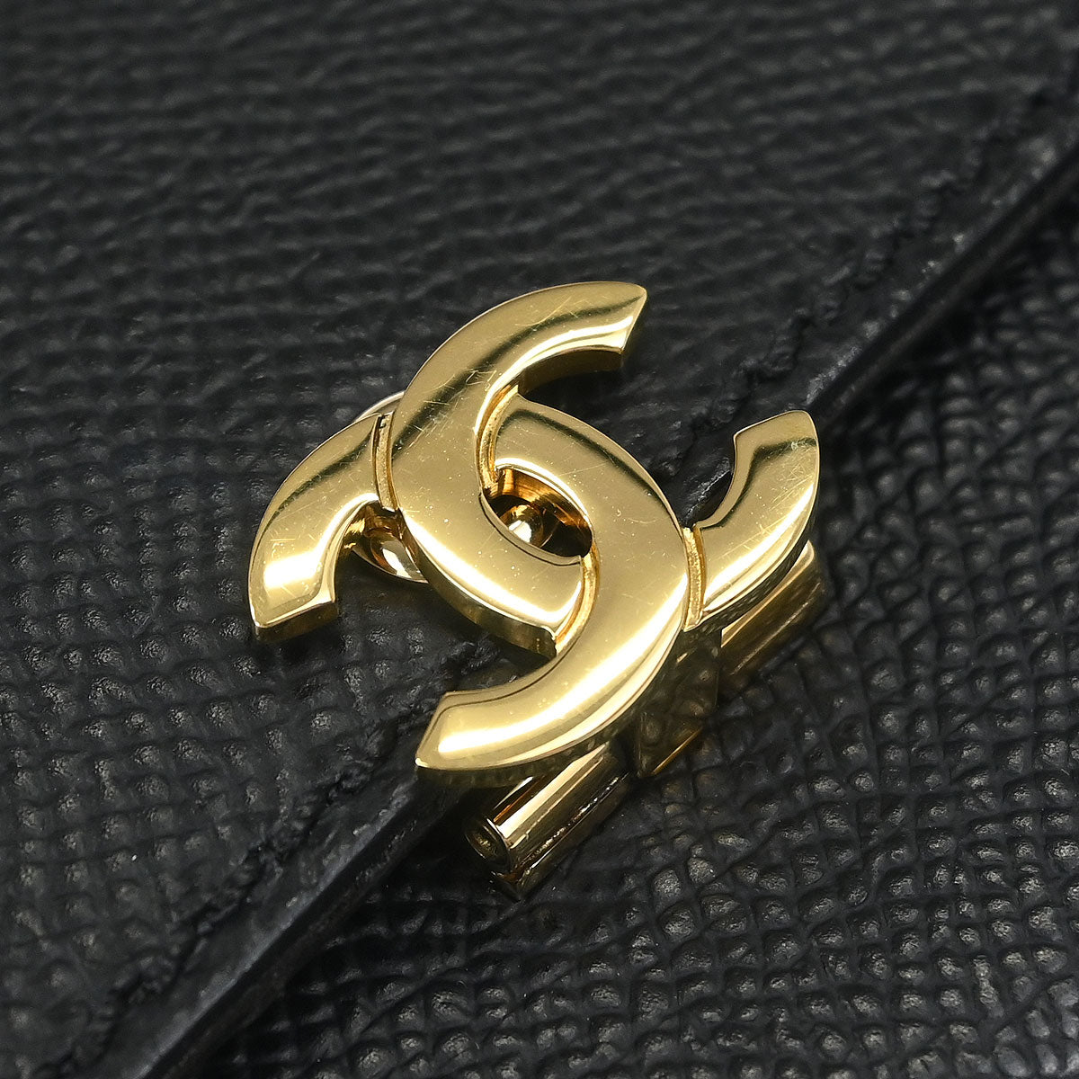 Chanel 1997-1999 Black Caviar Skin Trifold Cardholder