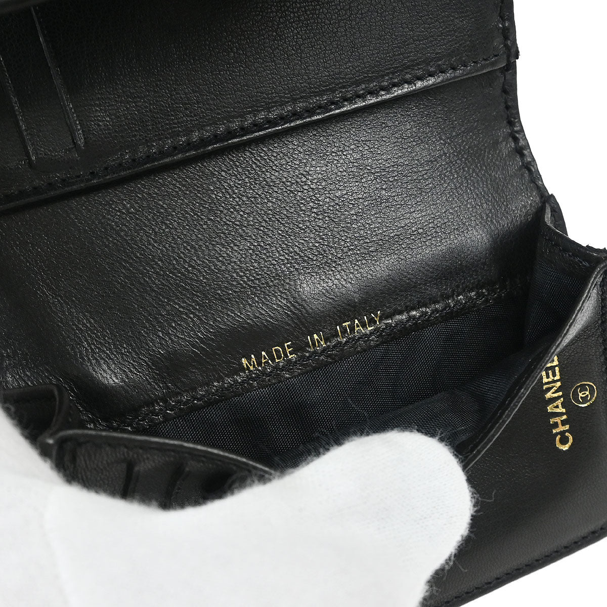 Chanel 1997-1999 Black Caviar Skin Trifold Cardholder