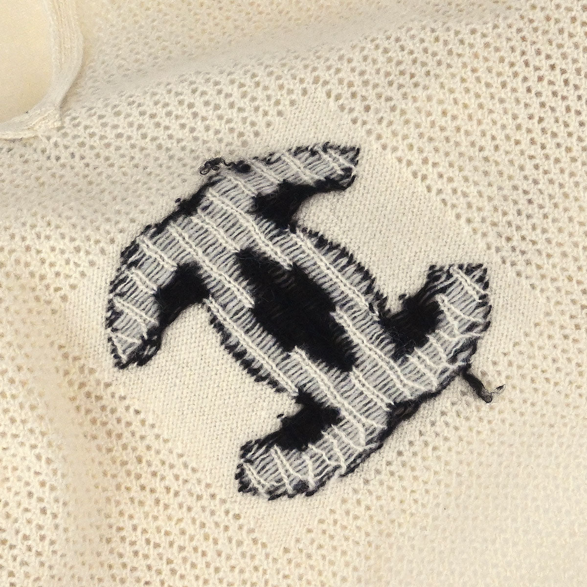 Chanel 2001 Cruise Cashmere V-neck Polo Top #42
