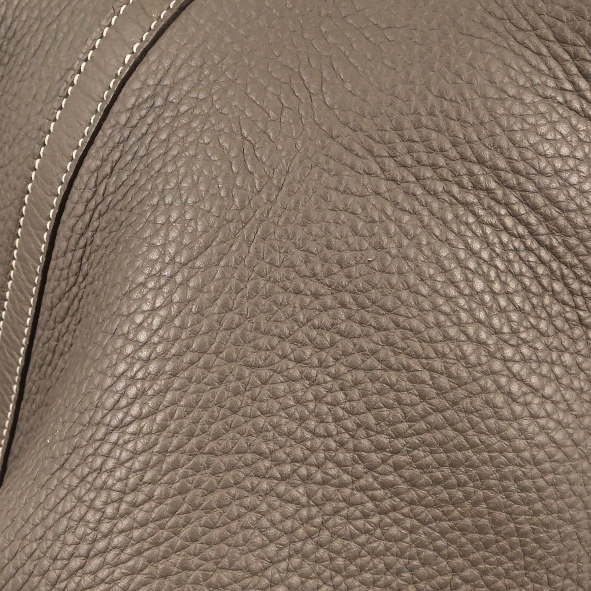 Hermes Etoupe Gray Taurillon Clemence Picotin Lock 22 MM Handbag
