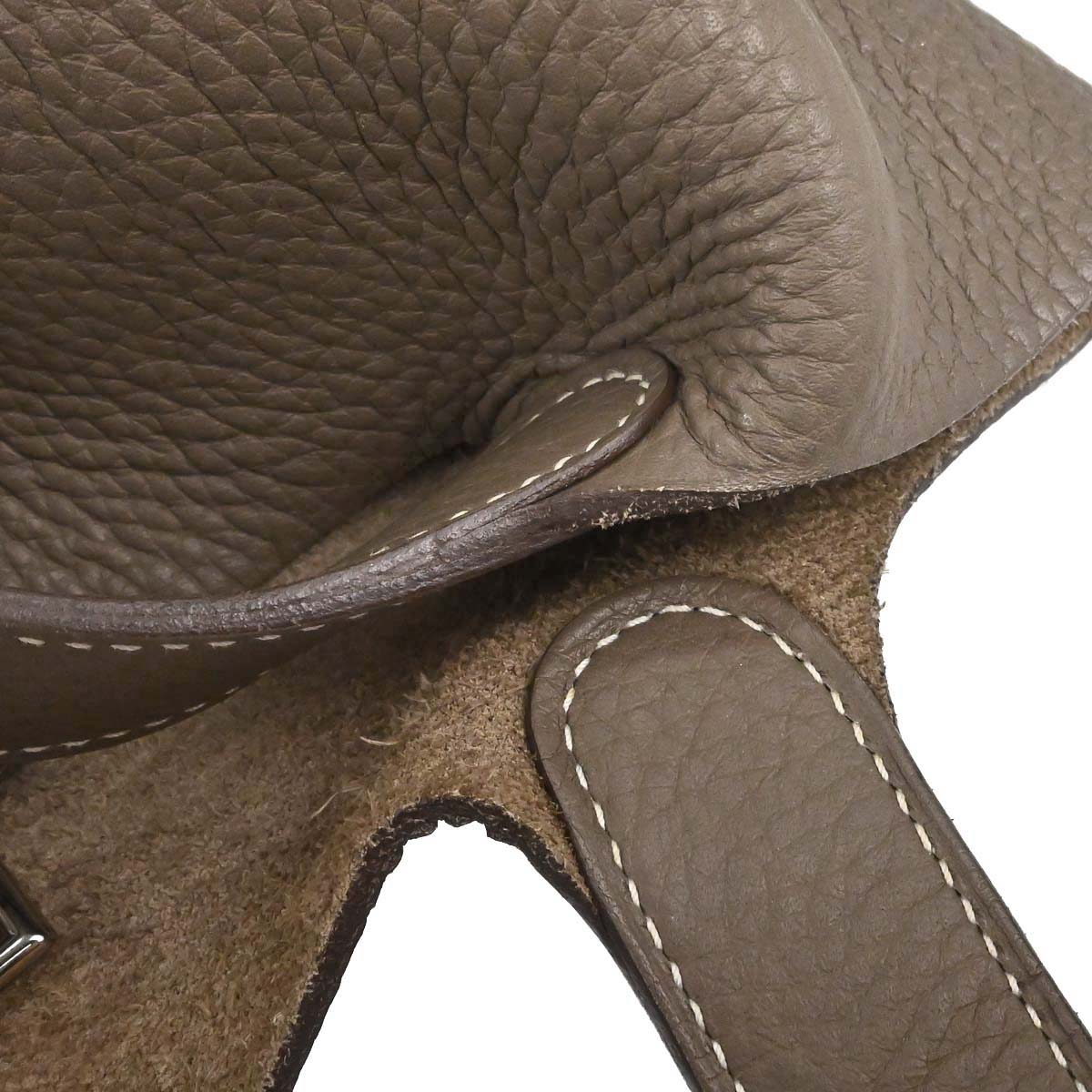 Hermes Etoupe Gray Taurillon Clemence Picotin Lock 22 MM Handbag