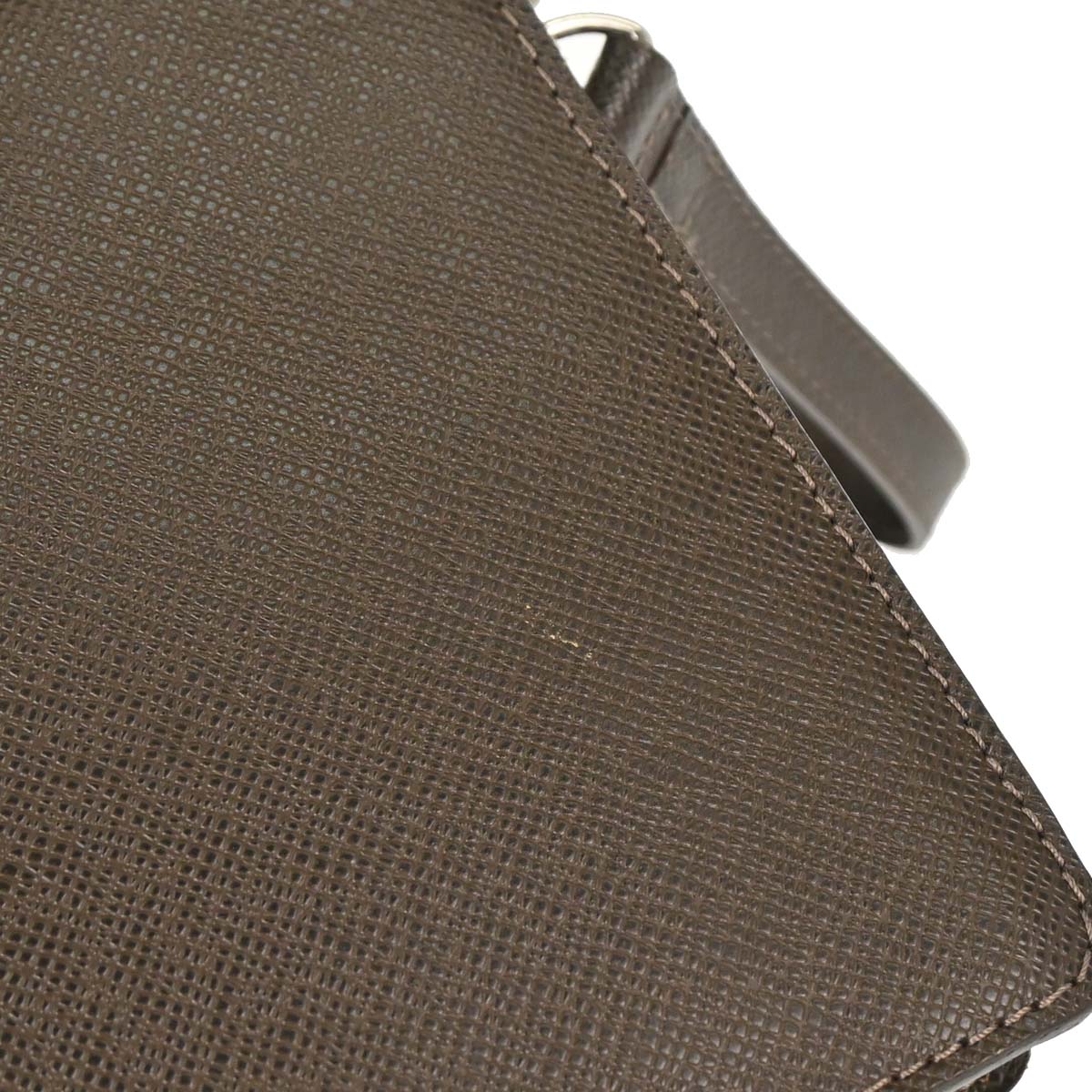 Louis Vuitton 2010 Brown Taiga Belaia Clutch Bag M32598