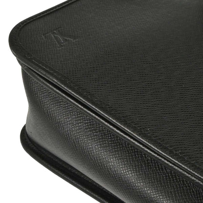 Louis Vuitton Black Taiga Andrei Shoulder Bag M32482