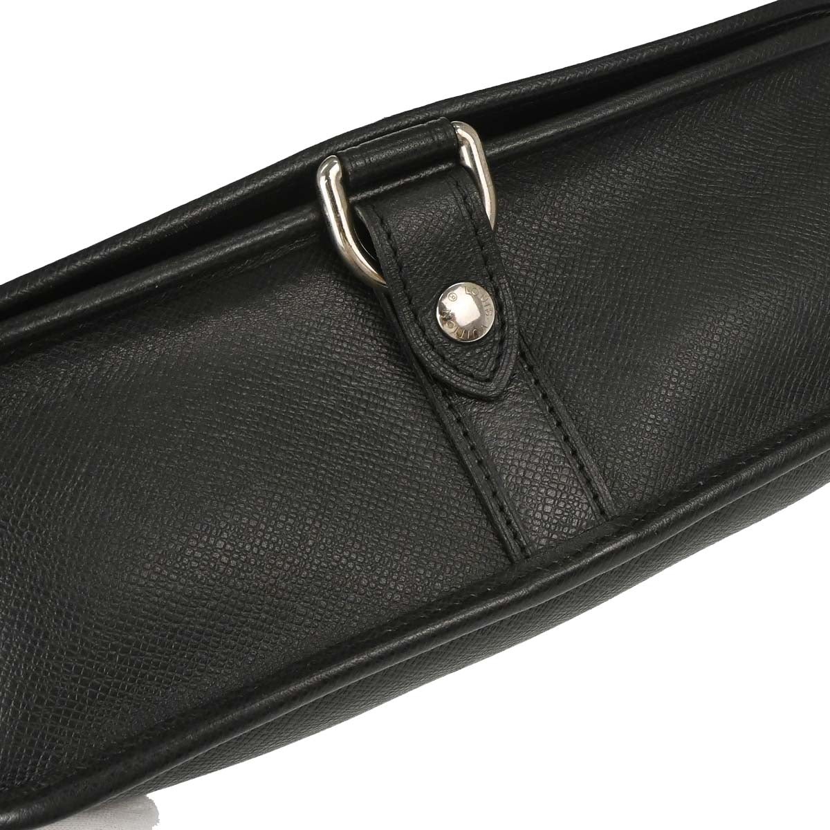 Louis Vuitton Black Taiga Andrei Shoulder Bag M32482