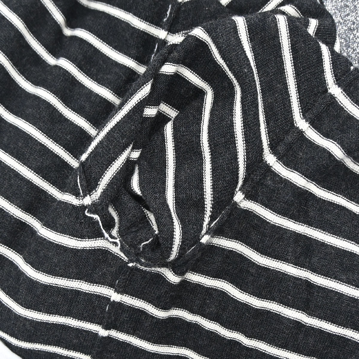 Chanel 2009 Set Cardigan Top Border Black #34