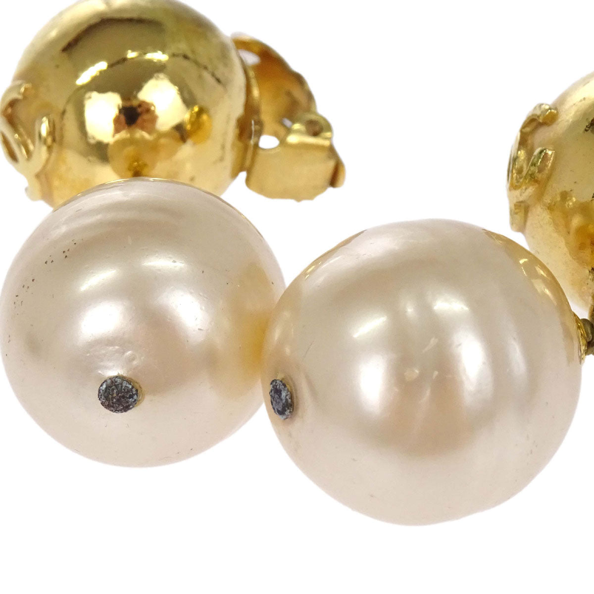 Chanel CC Logos Sphere Costume Pearl Dangle Clip-On Earrings 29